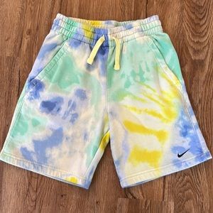 Nike Tie-Dye sportswear club fleece shorts